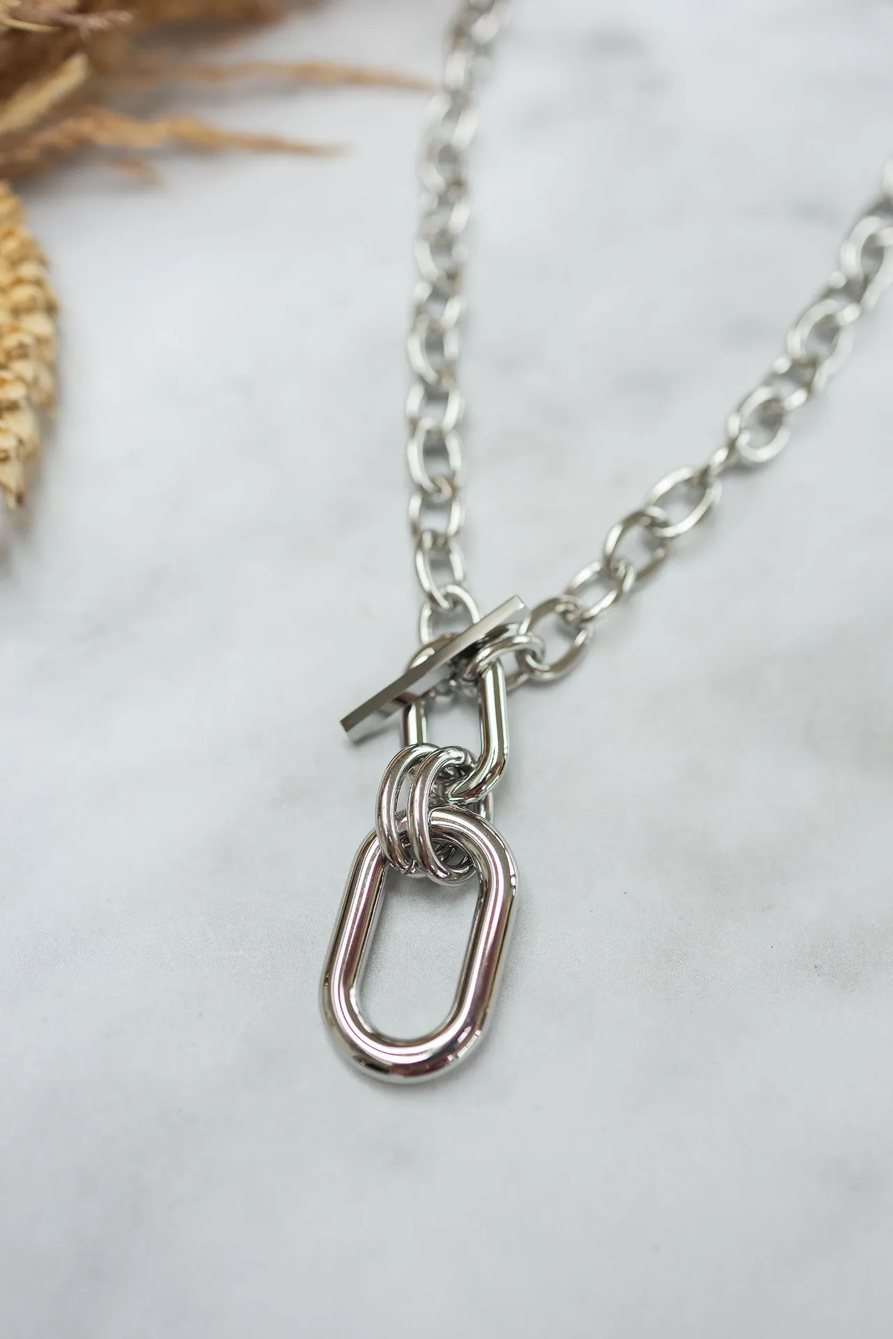Collier Flyn