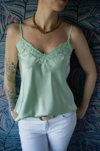 Top Laurie
